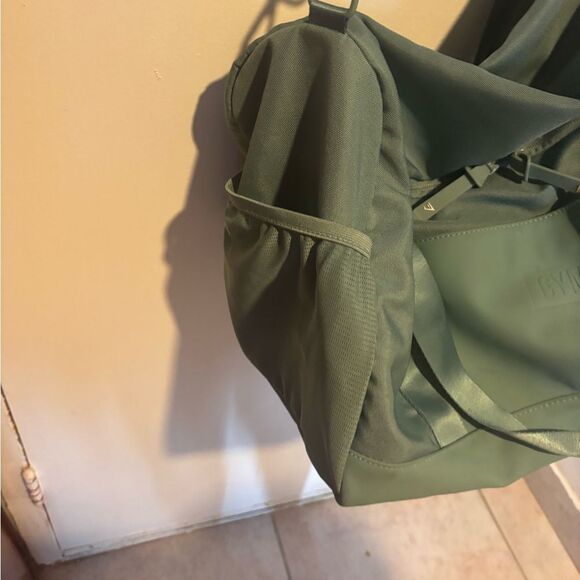 Gymshark GYM BAG travel luggage overnight backpack accessory logo shoulder bag - Picture 7 of 14